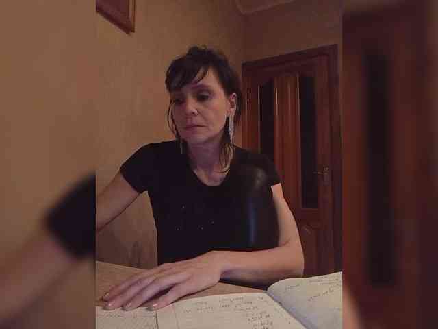 Hellenalonenochka webcam