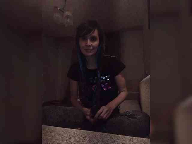 Hellenalonenochka webcam