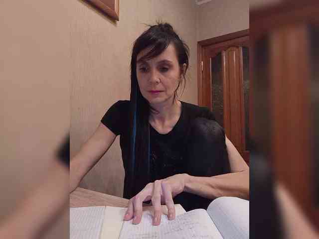 Hellenalonenochka webcam