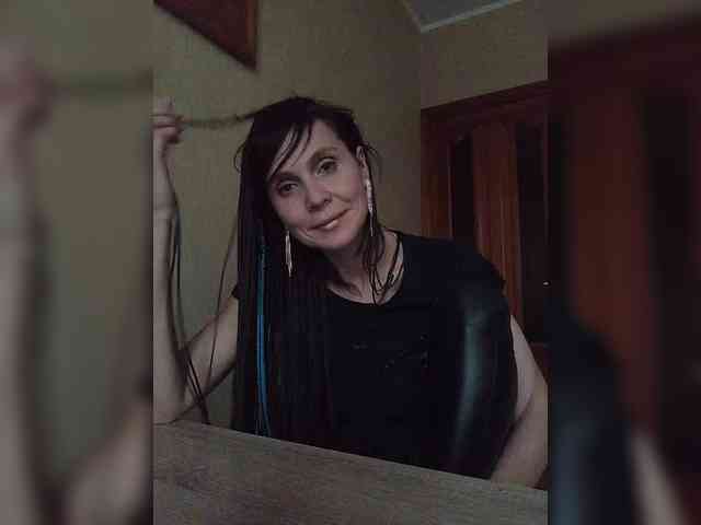 Hellenalonenochka webcam