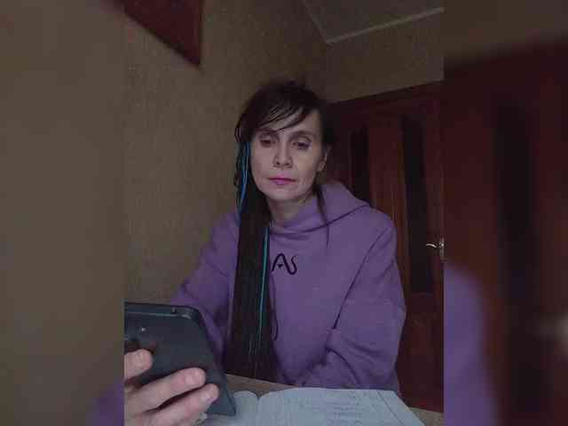 Hellenalonenochka webcam