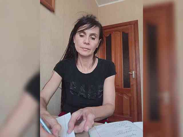 Hellenalonenochka webcam