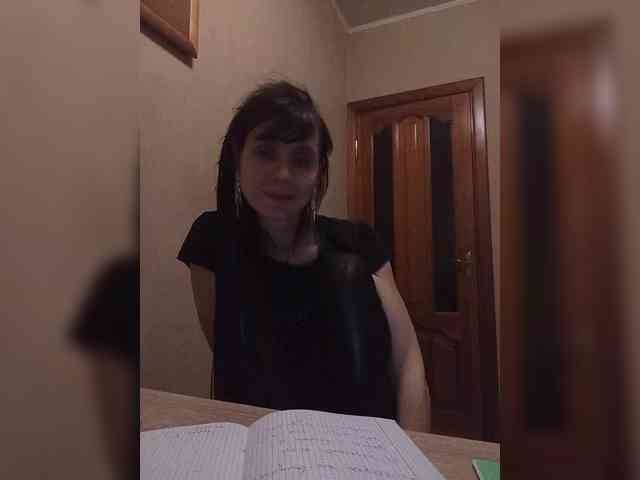 Hellenalonenochka webcam