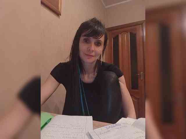 Hellenalonenochka webcam