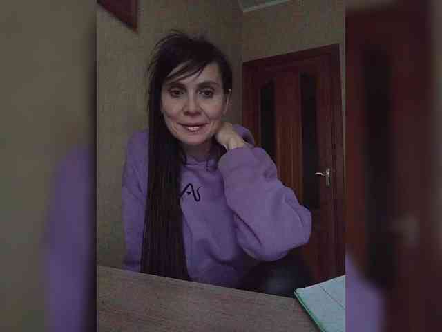 Hellenalonenochka webcam