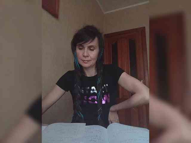 Hellenalonenochka webcam