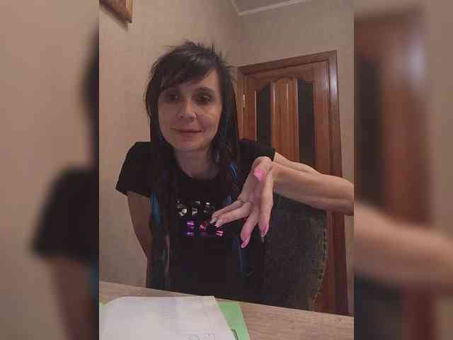 Hellenalonenochka webcam