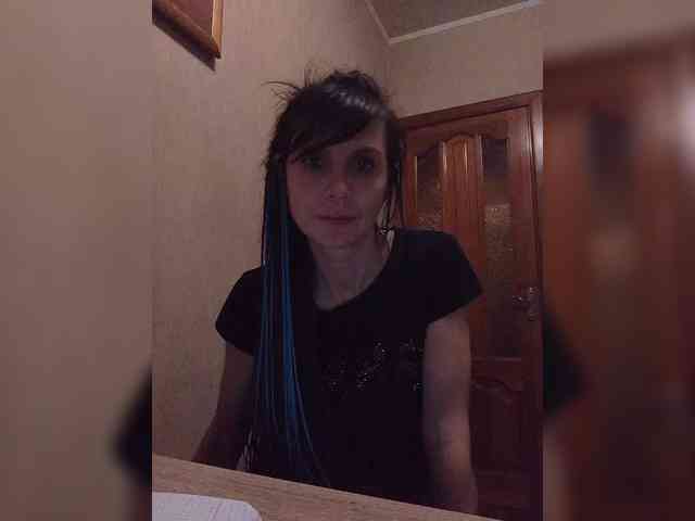 Hellenalonenochka webcam