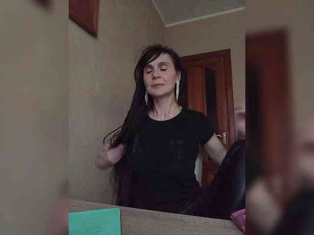 Hellenalonenochka webcam