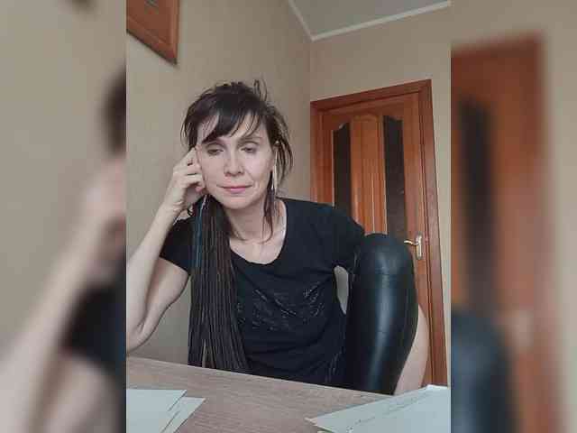 Hellenalonenochka webcam