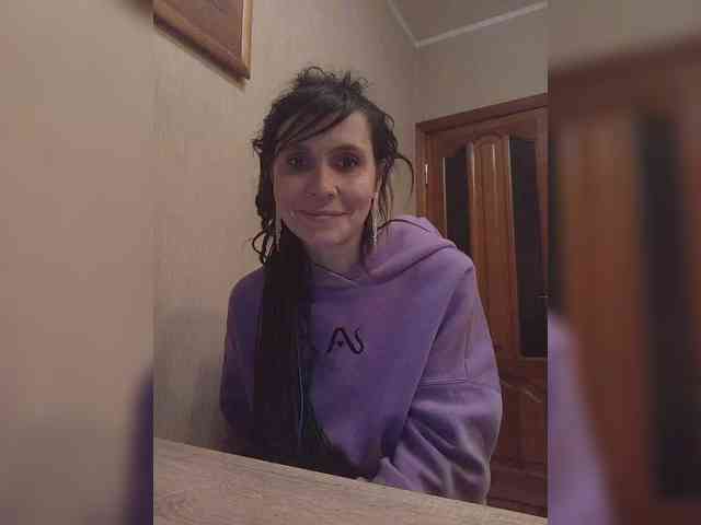 Hellenalonenochka webcam