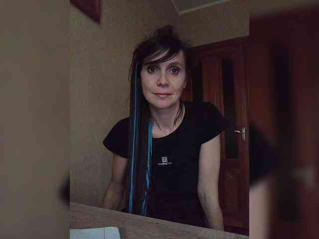 Hellenalonenochka webcam