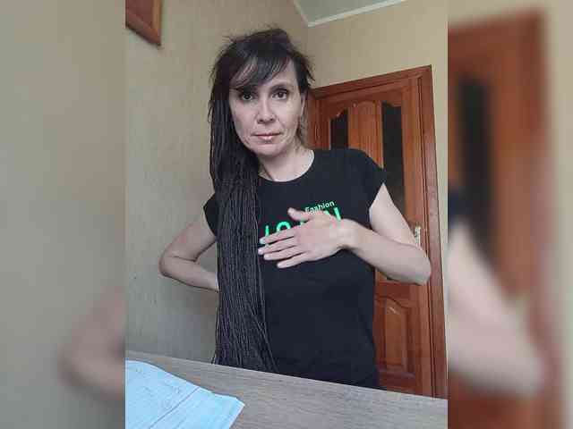 Hellenalonenochka webcam