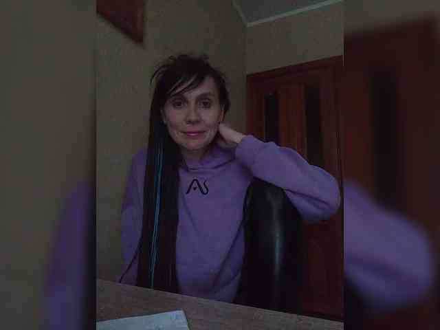 Hellenalonenochka webcam