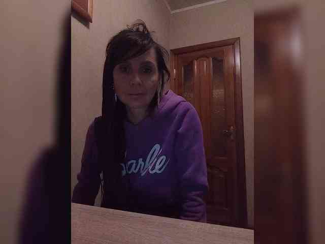 Hellenalonenochka webcam