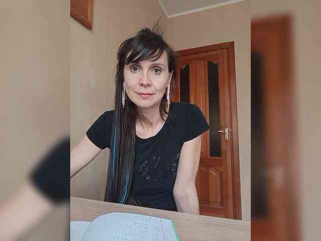 Hellenalonenochka webcam