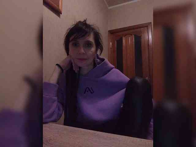 Hellenalonenochka webcam