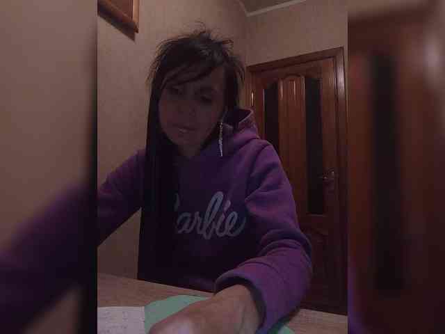 Hellenalonenochka webcam