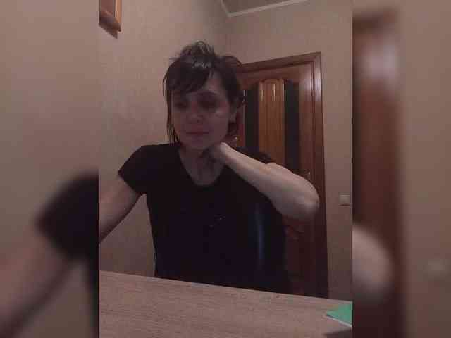 Hellenalonenochka webcam