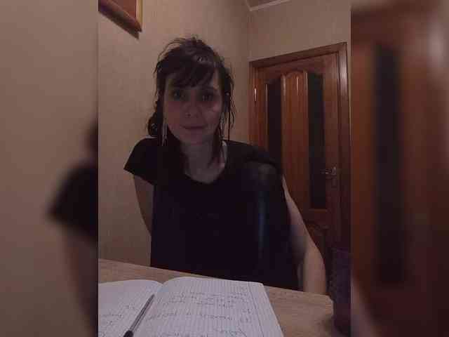 Hellenalonenochka webcam