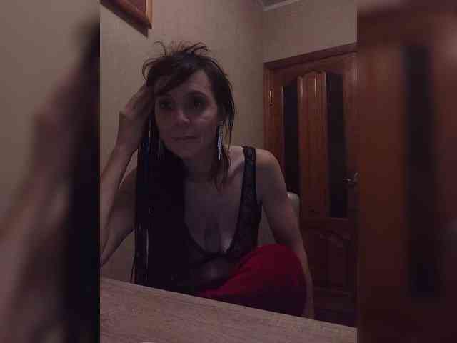 Hellenalonenochka webcam