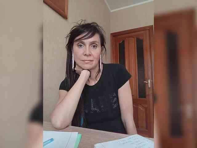 Hellenalonenochka webcam