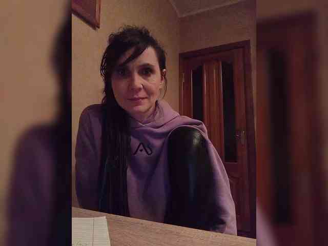 Hellenalonenochka webcam