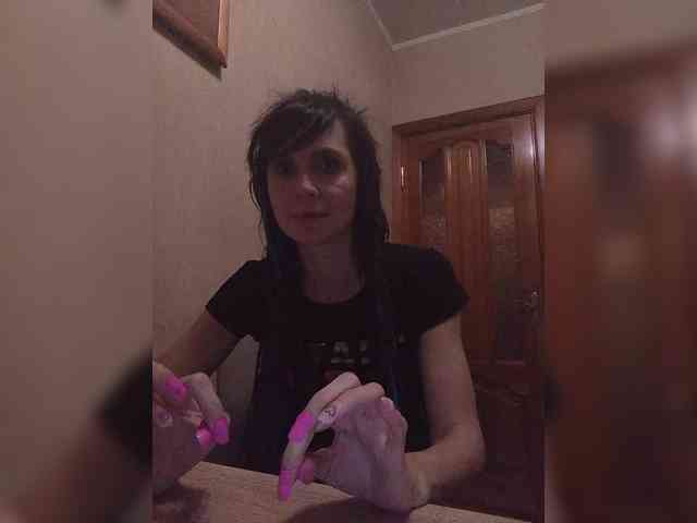 Hellenalonenochka webcam