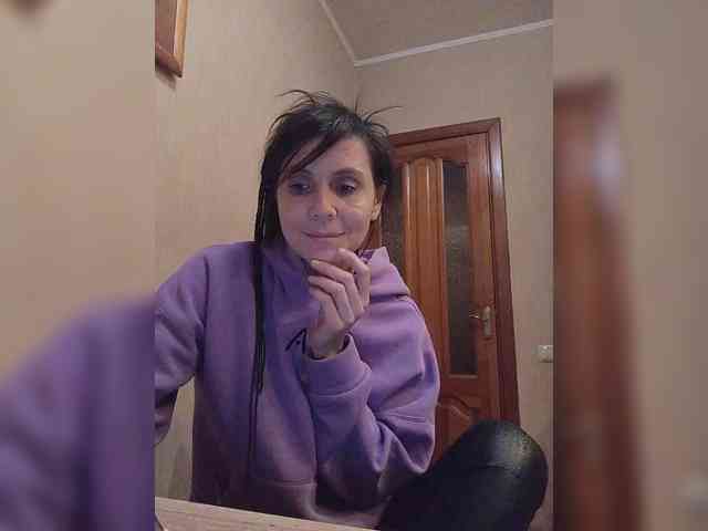 Hellenalonenochka webcam