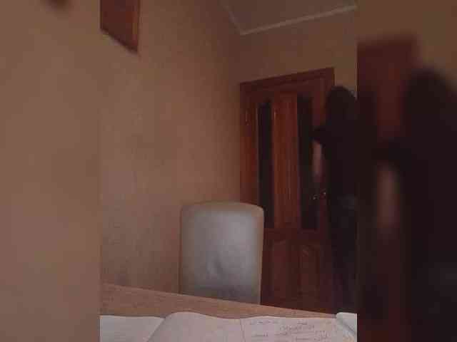 Hellenalonenochka webcam