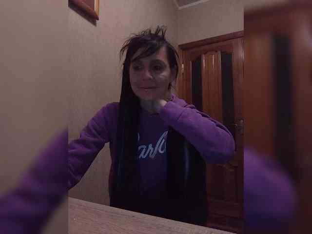 Hellenalonenochka webcam