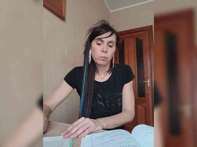 Hellenalonenochka webcam