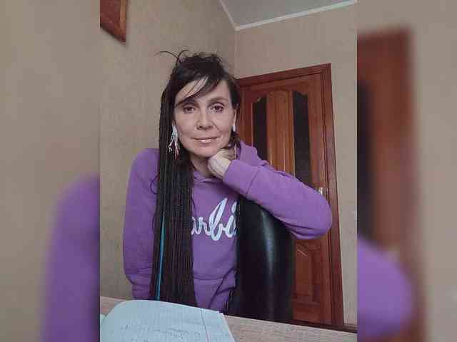 Hellenalonenochka webcam