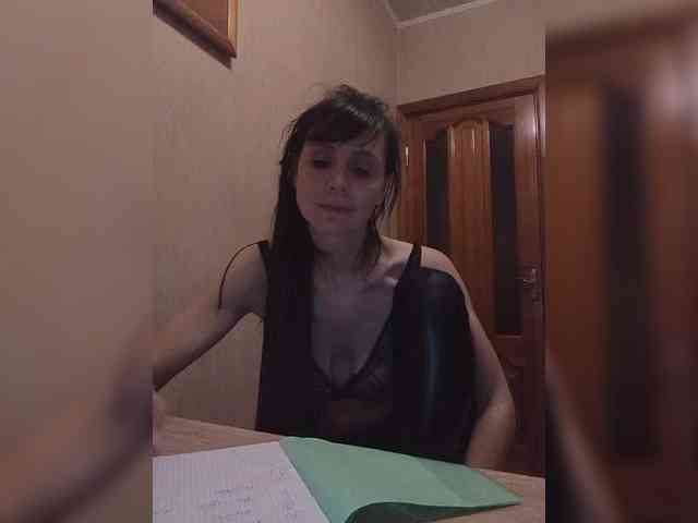 Hellenalonenochka webcam