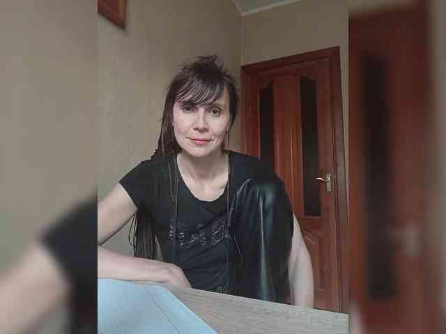 Hellenalonenochka webcam