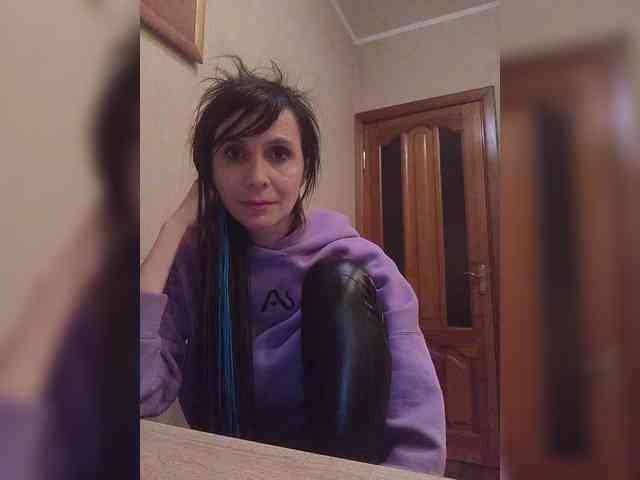 Hellenalonenochka webcam