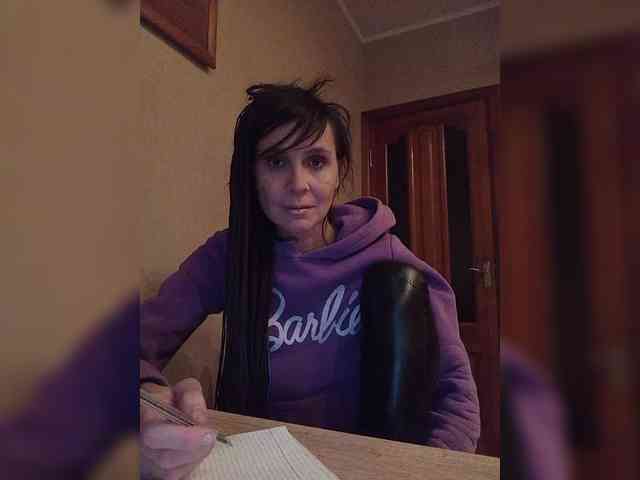 Hellenalonenochka webcam