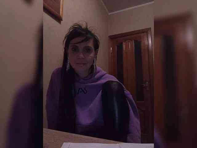 Hellenalonenochka webcam