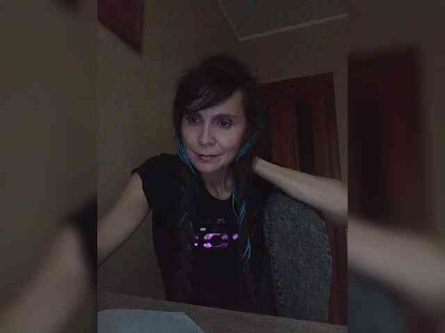 Hellenalonenochka webcam