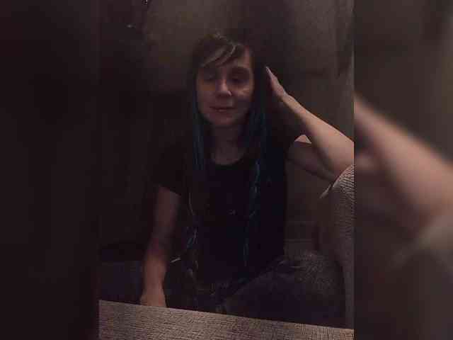 Hellenalonenochka webcam