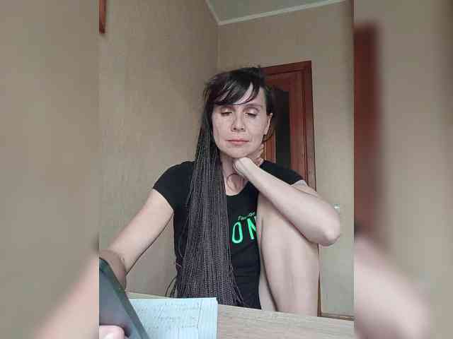 Hellenalonenochka webcam