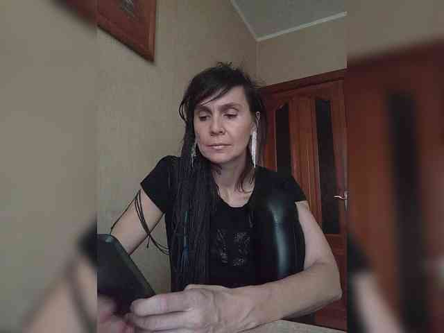 Hellenalonenochka webcam