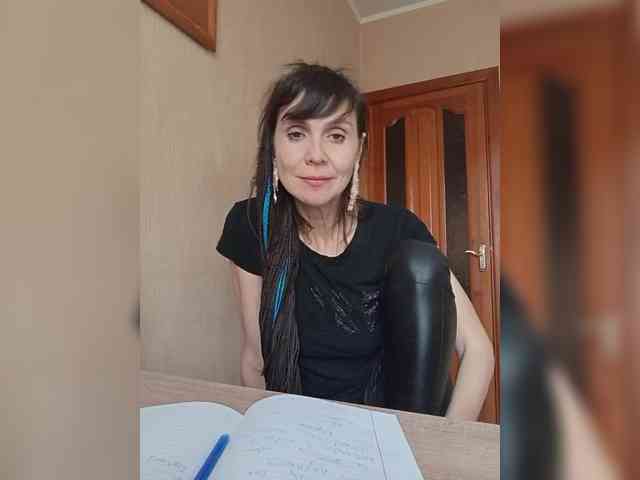 Hellenalonenochka webcam