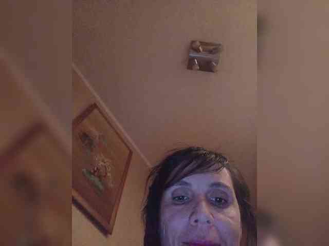 Hellenalonenochka webcam