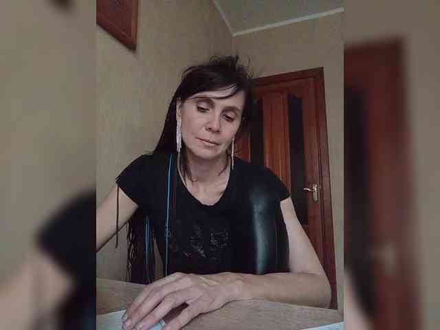 Hellenalonenochka webcam