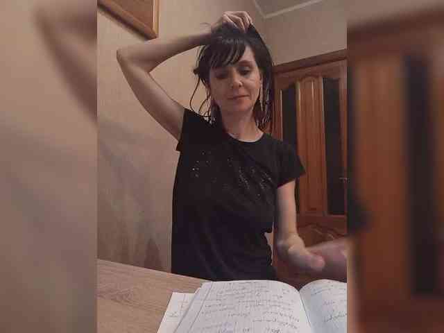 Hellenalonenochka webcam