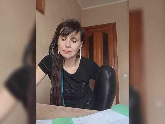 Hellenalonenochka webcam