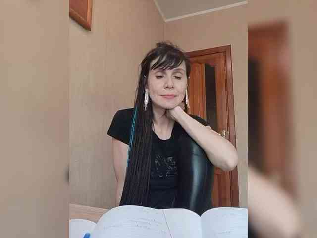 Hellenalonenochka webcam