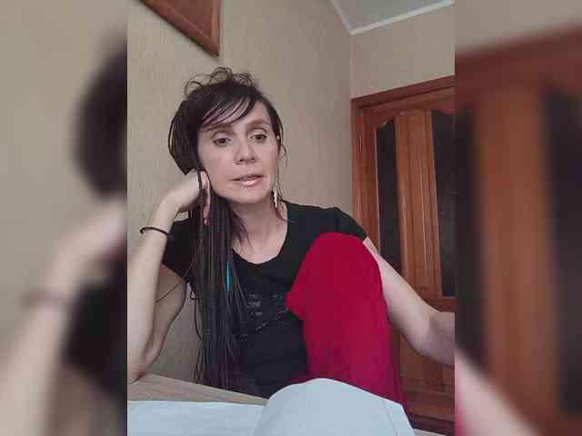 Hellenalonenochka webcam