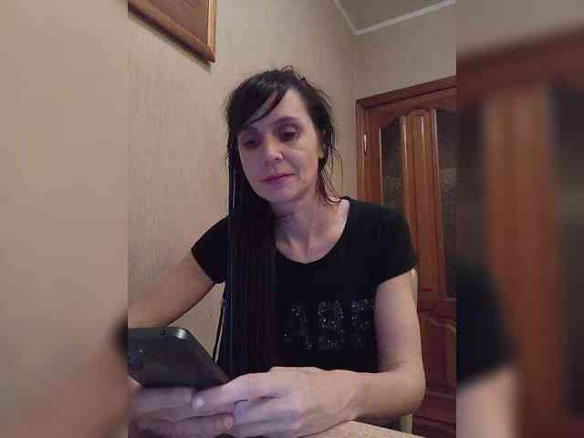 Hellenalonenochka webcam